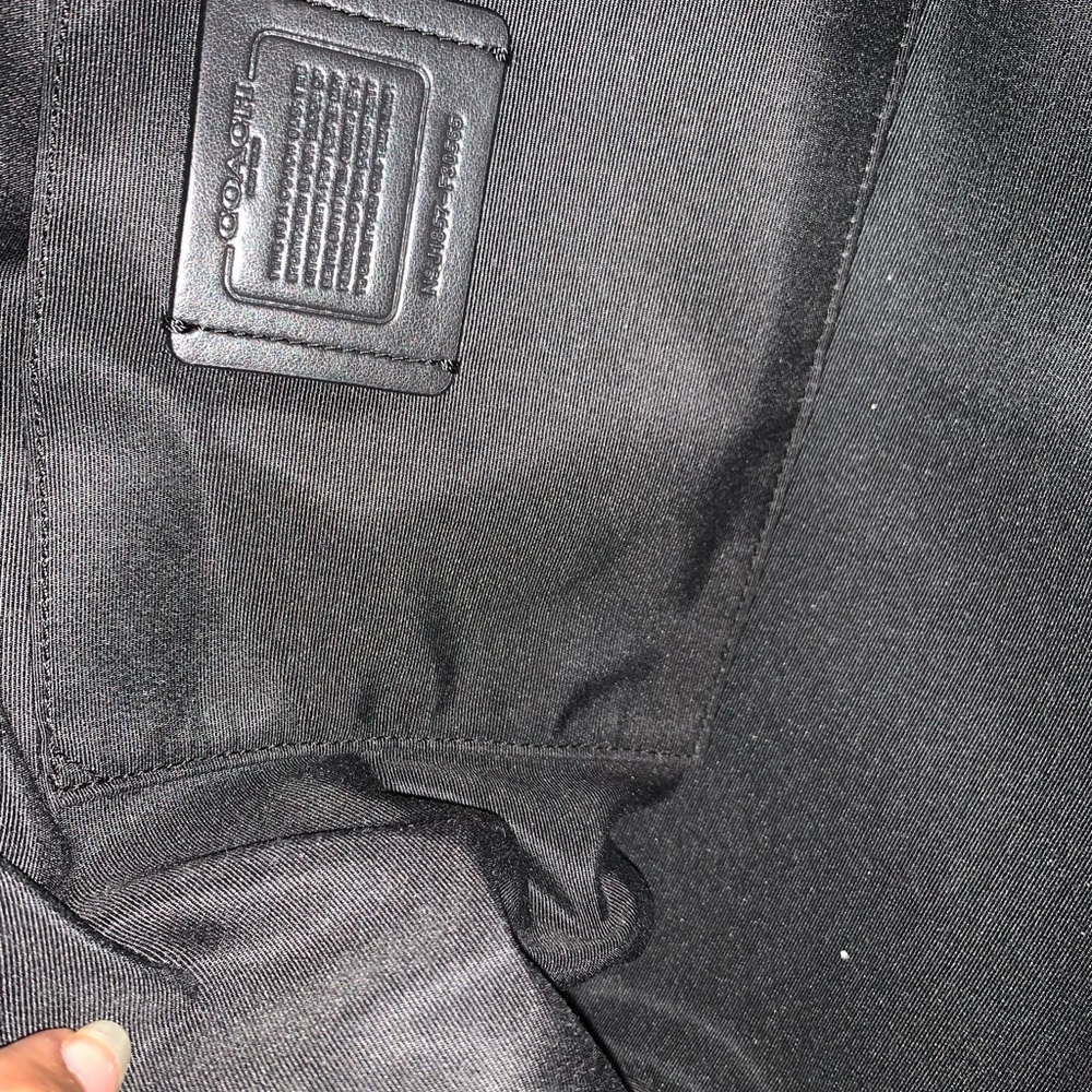 Coach bag.. - Picture 3 of 4